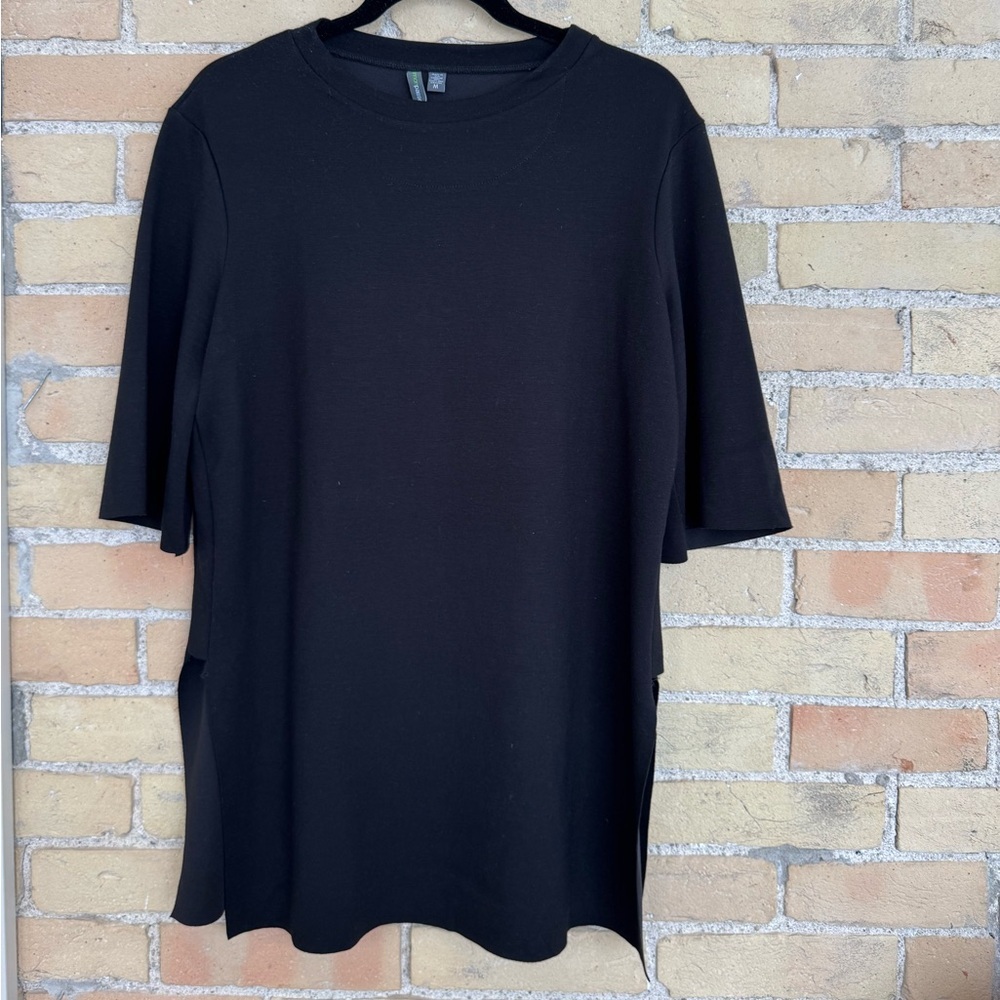 New Shannon Passero black tunic